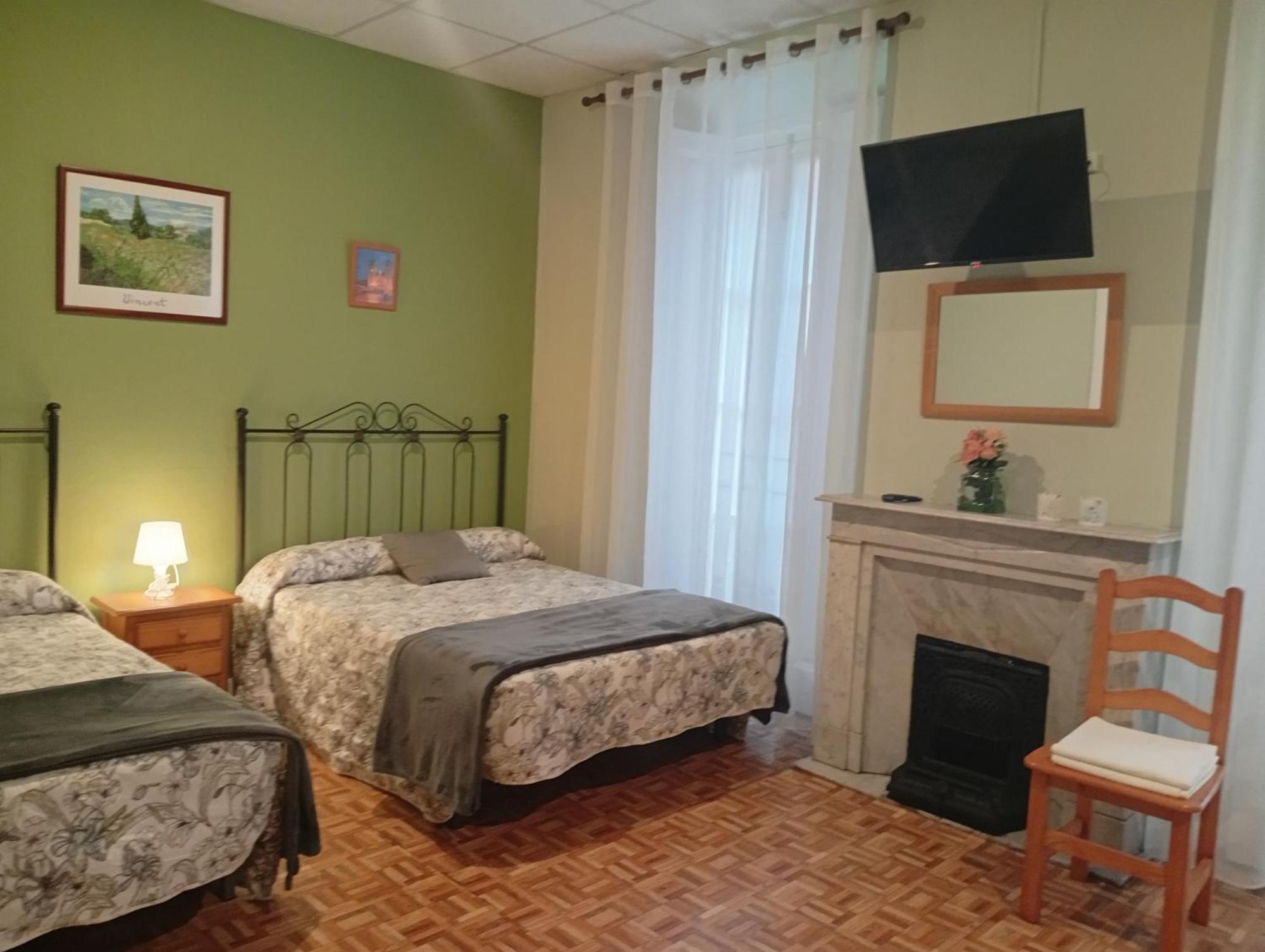 Hospedaje Don Pelayo Gijón Quarto foto